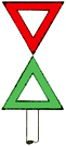Gefahrenzeichen, bei denen die Vorbeifahrt an beiden Seiten möglich ist bei Tag: zwei weiße dreieckige Tafeln, Spitzen zueinander, die obere mit rotem Rand, die untere mit grünem Rand